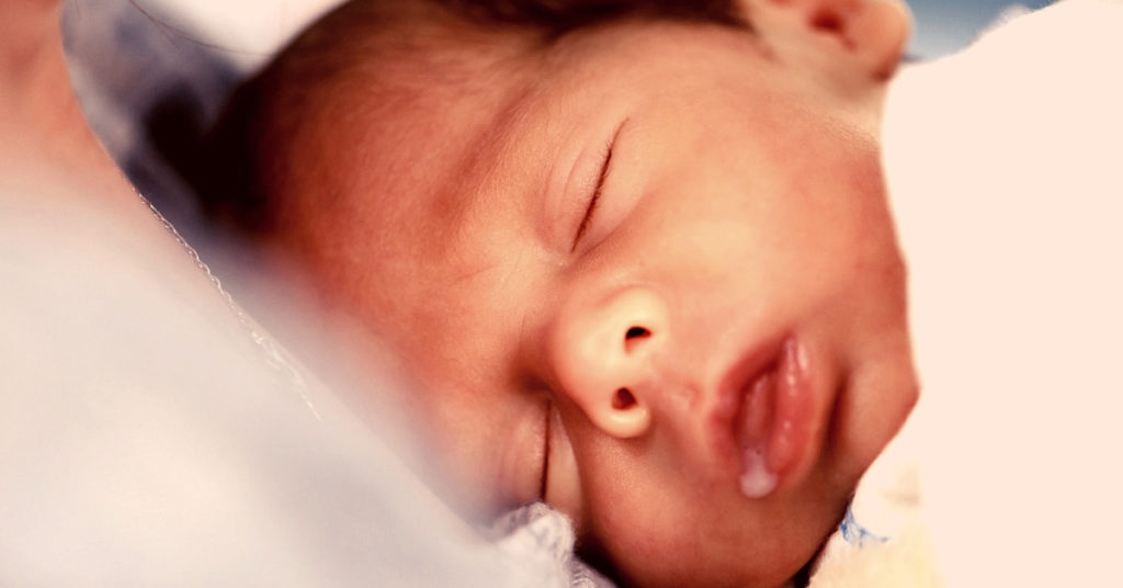 Essential Oils For Breastfeeding The Complete (&Safe) Mom's Guide